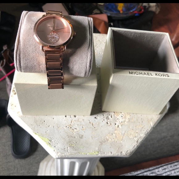 Michael Kors watch brand new never used.